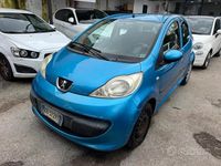 Usata Peugeot 107 68 CV (50 kW) 2007 Blu Utilitaria