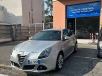 Usata Alfa Romeo Giulietta Exclusive 105 CV (77 kW) 2012 Argento Utilitaria
