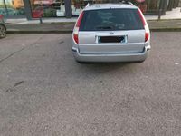 Usata Ford Mondeo Ghia 131 CV (96 kW) 2004 Argento Station wagon