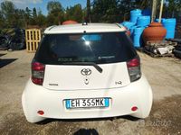 Usata Toyota iQ 98 CV (72 kW) 2011 Bianco Utilitaria