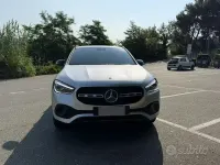Usata Mercedes GLA200 150 CV (110 kW) 2020 Grigio SUV