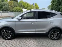 Usata MG ZS Luxury 106 CV (77 kW) 2023 Argento SUV