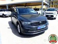 Gebraucht VW Tiguan Life 150 PS (110 kW) 2023 Grau SUV
