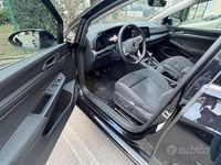 Begagnad VW Golf VIII 131 HK (96 kW) 2021 Svart Sedan