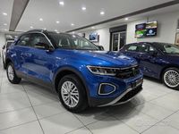 Usata VW T-Roc Life 116 CV (85 kW) 2023 Blu SUV