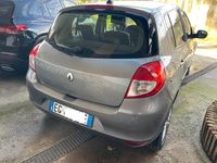 Usata Renault Clio II 103 CV (75 kW) 2011 Grigio Berlina