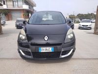 Usata Renault Scénic III Luxe 110 CV (80 kW) 2010 Grigio Monovolume