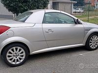 Usata Opel Tigra 90 CV (66 kW) 2004 Grigio Cabrio