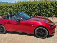 Usata Mazda MX5 Homura-Line 184 CV (135 kW) 2023 Rosso Cabrio