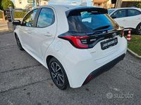 Usata Toyota Yaris Trend 72 CV (52 kW) 2023 Bianco pastello Berlina