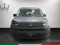 Usata VW Caddy 122 CV (89 kW) 2023 Grigio Monovolume