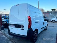 Usata Fiat Doblò S 120 CV (88 kW) 2019 Bianco Monovolume