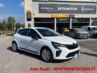 Nuova Renault Clio V Evolution 101 CV (74 kW) 2025 Bianco nacré pastello Berlina