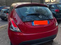 Usata Lancia Ypsilon 69 CV (50 kW) 2011 Rosso Utilitaria