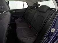 Usata VW Golf VIII Life 131 CV (96 kW) 2021 Atlantic blue