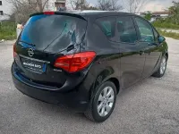 Usata Opel Meriva Cosmo 95 CV (69 kW) 2011 Nero Monovolume