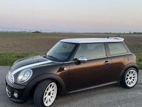 Begagnad Mini ONE 75 HK (55 kW) 2011 Brun Halvkombi
