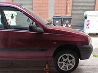 Usata Renault Clio 58 CV (42 kW) 1997 Rosso Utilitaria