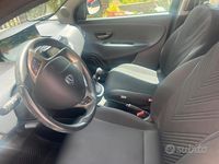 Usata Lancia Ypsilon 60 CV (44 kW) 2021 Blu Utilitaria