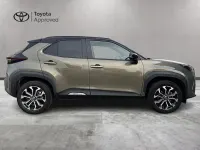 Usata Toyota Yaris Cross Trend 115 CV (84 kW) 2022 Oxide bronze & black SUV