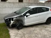 Usata Ford Fiesta 75 CV (55 kW) 2013 Berlina