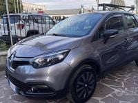 Usata Renault Captur Intens 90 CV (66 kW) 2015 Grigio SUV