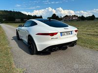 Usata Jaguar F-Type R 550 CV (404 kW) 2015 Bianco Coupé