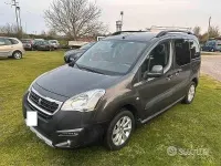 Usata Peugeot Partner 99 CV (72 kW) 2017 Grigio Monovolume