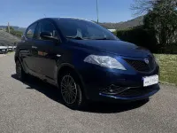 Usata Lancia Ypsilon Gold 69 CV (50 kW) 2018 Blu/azzurro Utilitaria