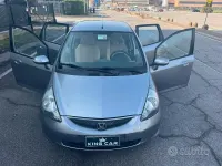 Usata Honda Jazz LS 83 CV (61 kW) 2006 Grigio Utilitaria