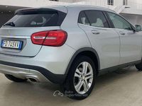 Usata Mercedes GLA200 Premium 156 CV (114 kW) 2016 Argento SUV