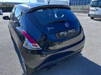 Usata Lancia Ypsilon 78 CV (57 kW) 2013 Nero Utilitaria