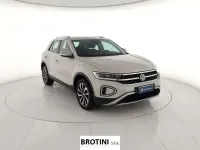 Usata VW T-Roc Style 150 CV (110 kW) 2023 Grigio metallizzato SUV