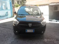 Usata Dacia Lodgy Lauréate 101 CV (74 kW) 2017 Nero Monovolume