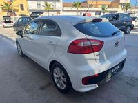 Usata Kia Rio 83 CV (61 kW) 2016 Bianco Berlina