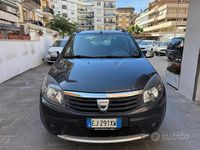 Usata Dacia Sandero Stepway 85 CV (62 kW) 2011 Grigio Utilitaria