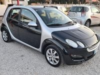Begagnad Smart ForFour Passion 75 HK (55 kW) 2006 Svart Halvkombi