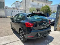 Usata Seat Ibiza CONNECT 75 CV (55 kW) 2015 Nero Berlina
