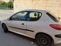 Usata Peugeot 206 75 CV (55 kW) 2002 Bianco Utilitaria