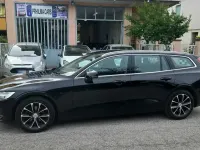 Usata Volvo V60 Business Edition 150 CV (110 kW) 2019 Nero Station wagon