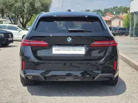 Usata BMW 520 M Sport 197 CV (144 kW) 2024 Black sapphire metalizzato Station wagon