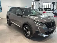 Usata Peugeot 2008 GT 131 CV (96 kW) 2023 Grigio SUV