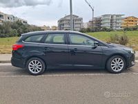 Usata Ford Focus 120 CV (88 kW) 2015 Nero Station wagon