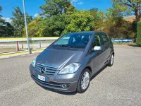 Usata Mercedes A160 Elegance 95 CV (69 kW) 2011 Grigio Utilitaria