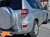 Usata Toyota RAV4 150 CV (110 kW) 2009 Argento SUV