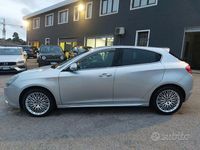 Usata Alfa Romeo Giulietta Exclusive 140 CV (102 kW) 2012 Grigio Utilitaria