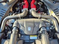 Usata Ferrari California 560 CV (411 kW) 2014 Bianco Cabrio