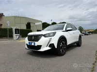 Usata Peugeot 2008 Allure 131 CV (96 kW) 2021 Bianco SUV