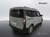 Usata Ford Tourneo Courier Active 125 CV (91 kW) 2025 Grigio Monovolume