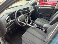 Usata VW T-Roc Life 116 CV (85 kW) 2022 Blu SUV